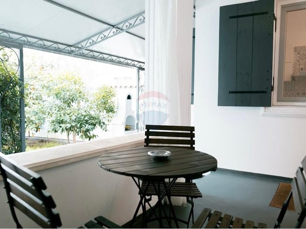 Villa for rent near Petro Nini Luarasi School!