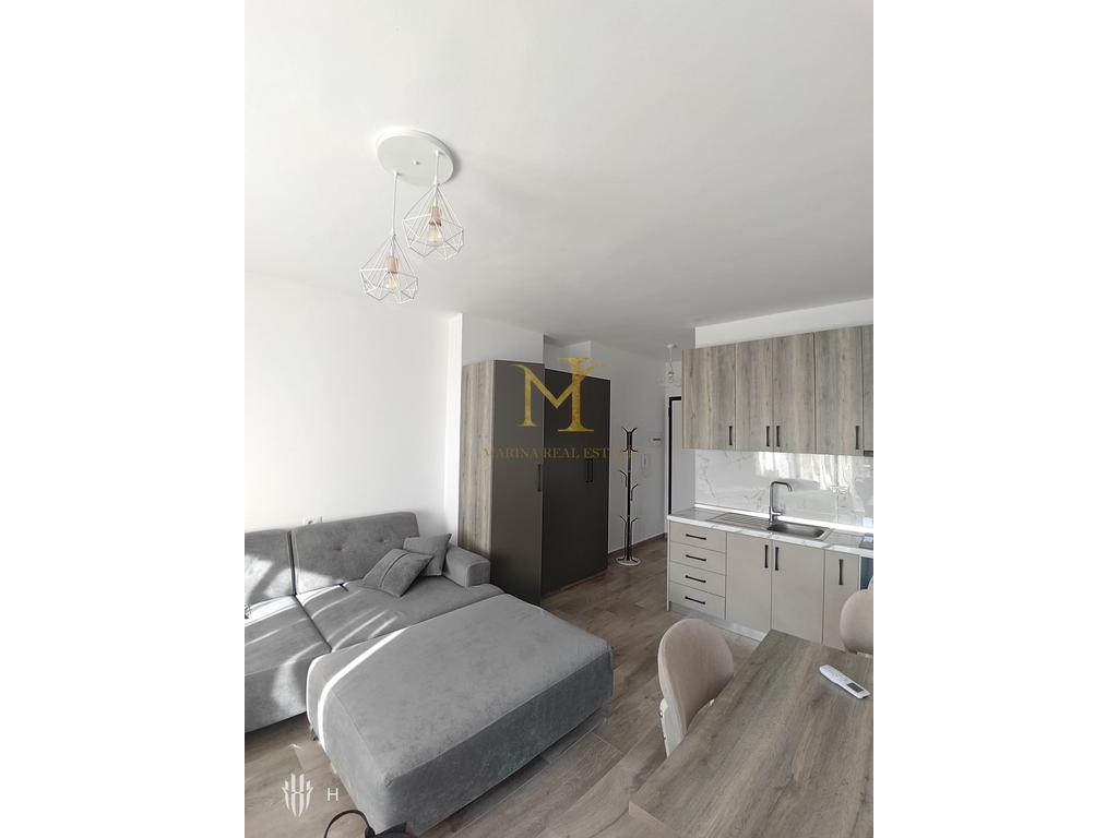 Affittasi monolocale in spiaggia vicino a La'Muse!!