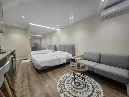 1+1 Apartment & Studio for sale, Pazari i Ri!