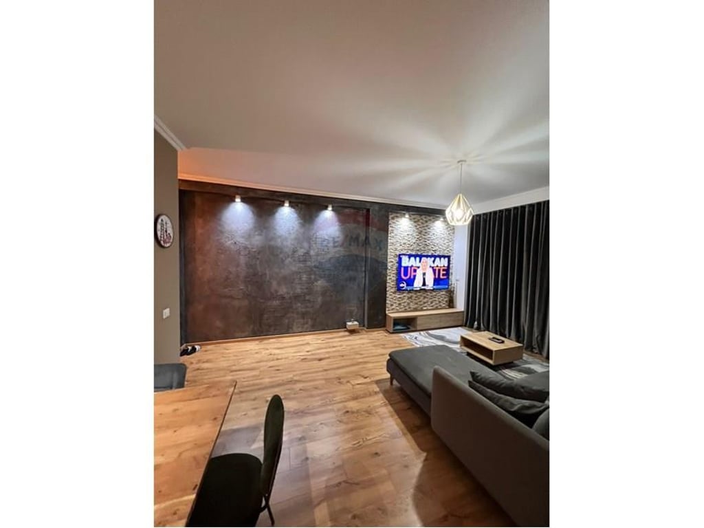 APARTAMENT 2+1 NE SHITJE TEK KOPSHTI BOTANIK