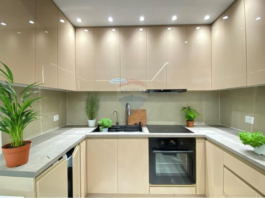 Apartament 1+1+ verande me qira !