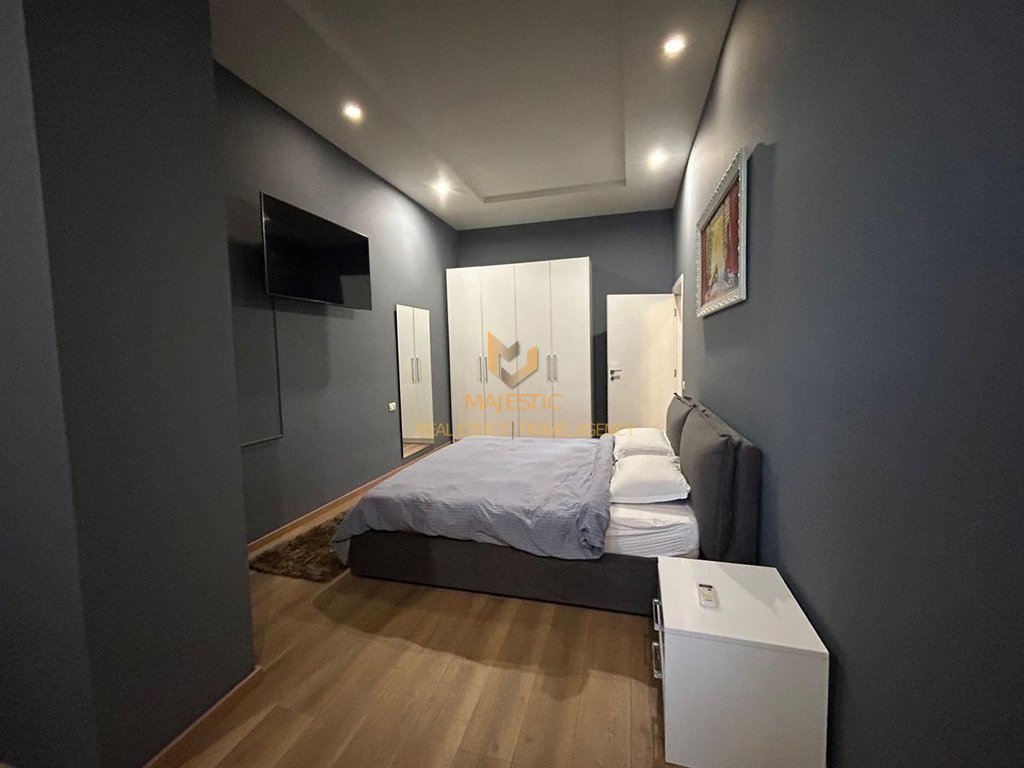 A 1+1 apartment is available for rent on Peti Liqeni Thate street.