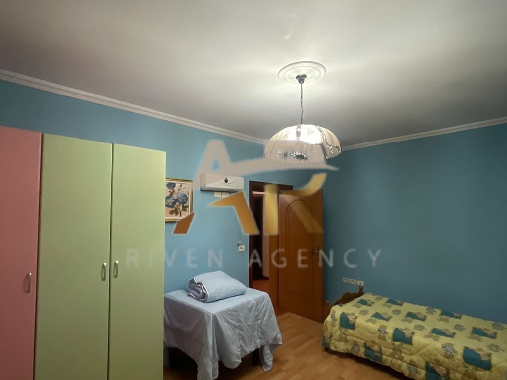 Jepet apartament me qera 2+1 te 21-Dhjetori