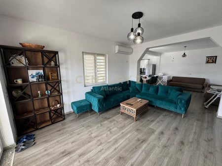 AFFITTASI IL SECONDO PIANO DI UNA VILLA PRESSO IL PONTE DI SHKOZET DURAZZO! 440 € /Mese