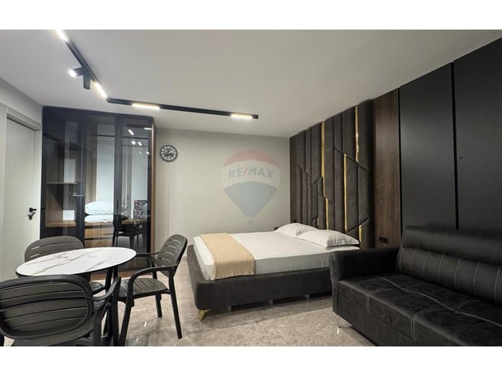 SHITEN 2 GARSONIERE PRANE MOZAIKUT, RR. KAVAJES