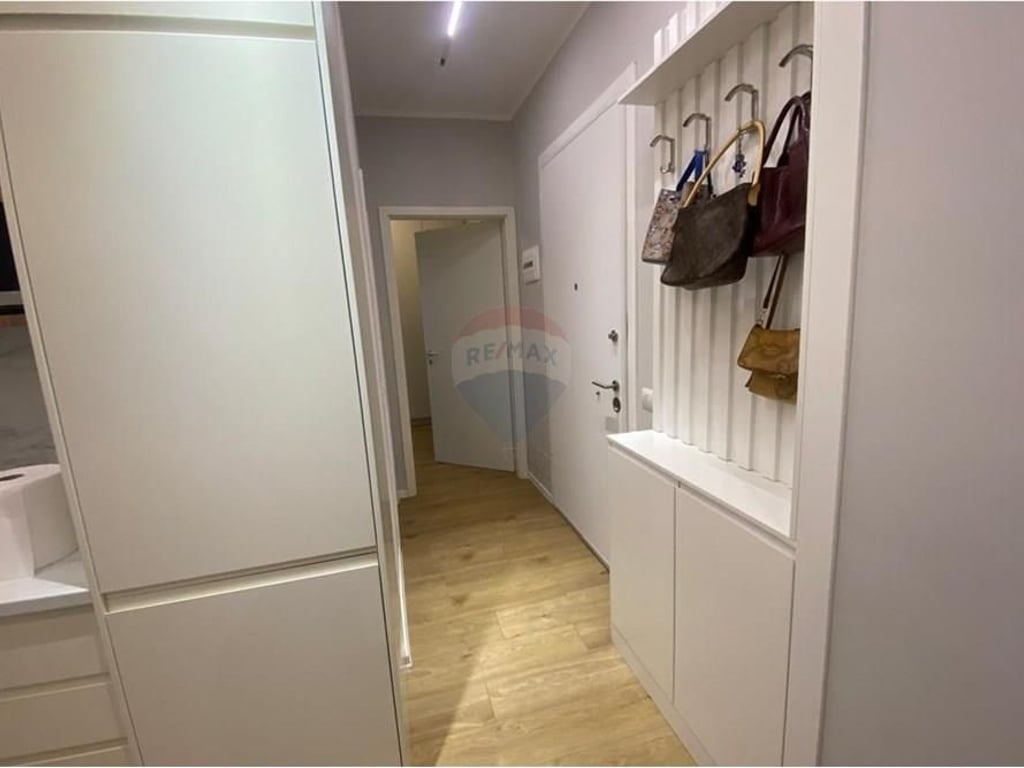 Affittasi appartamento 1+1 + posto auto in via Jordan Misja.