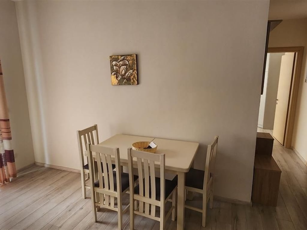 A 2+1+2 apartment is available for rent near the zoo.