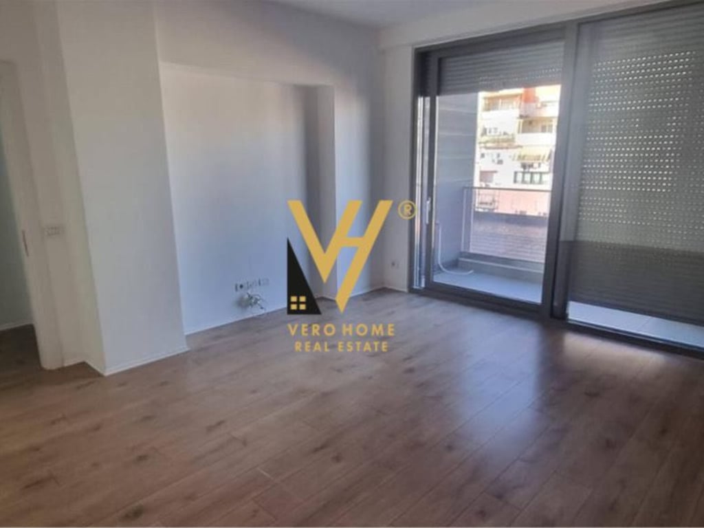 AFFITTASI UFFICIO 117M2 IN BLOCCO 1.500 EURO