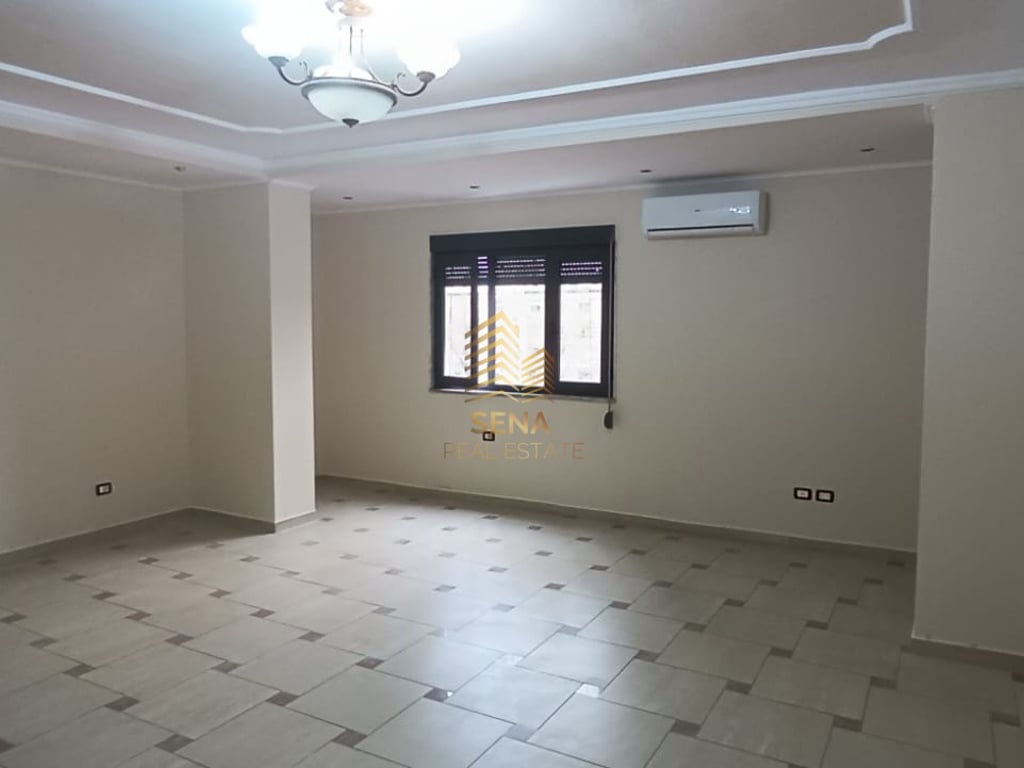 Rent, Business premises 3+1, Center, 950 Euro/month