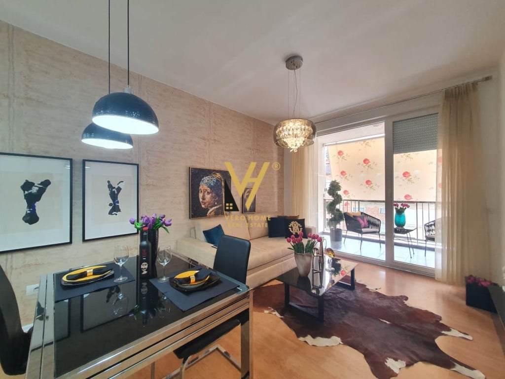 AFFITTASI APPARTAMENTO 1+1+VERANDA A 21 DICEMBRE 700 EURO