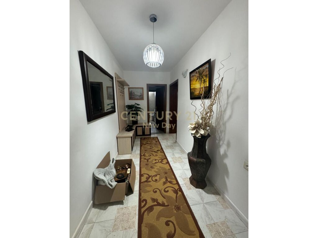 JEPET ME QIRA APARTAMENT 2+1 PRANE KAZAZIT!