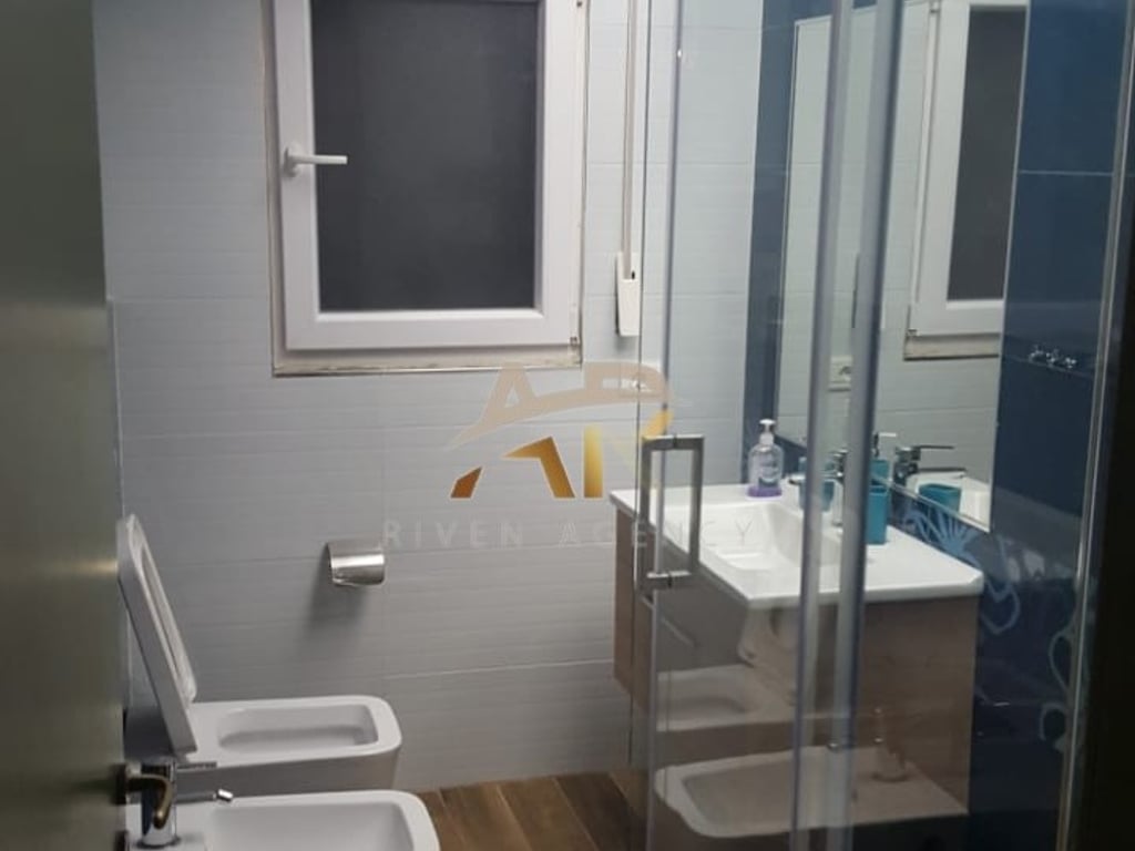 In affitto super appartamento 2+1 in Via Peti, Liqeni i Thate