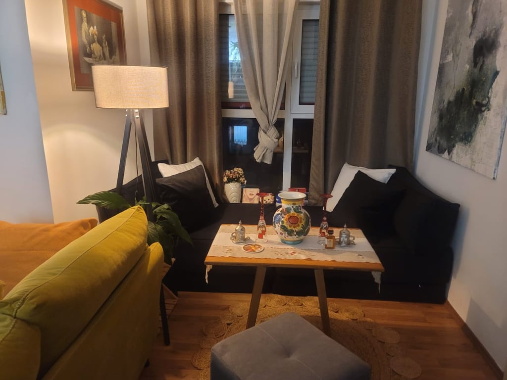 Apartament ne Shitje 2+1 Mangalem, Ali Demi