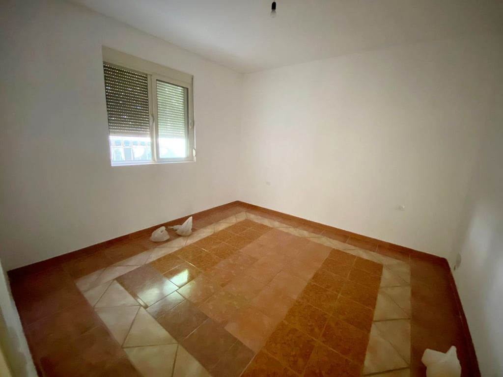 😍🏡House for sale, 3 stories, near the center, Kavajë.