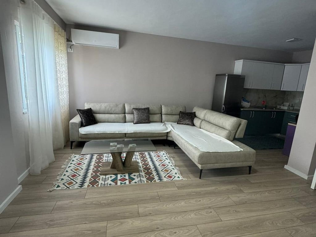 Apartament 2+1 per qera ne Fresk
