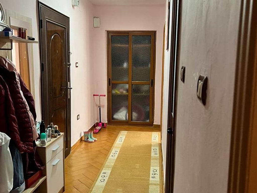 1+1 for rent in Ali Dem, near the School of Freedom.