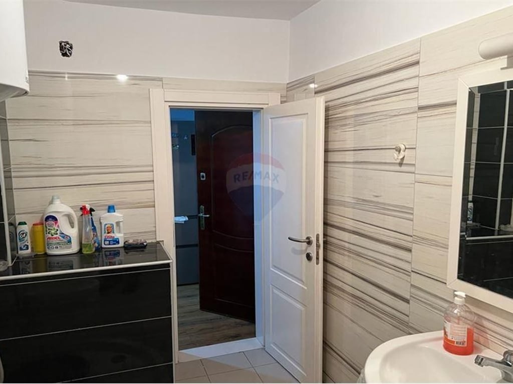 Appartamento 2+1 - In Affitto - Shushica - Tirana