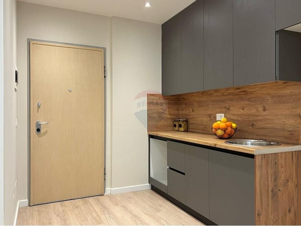 APARTAMENT 1+1 TEK ISH TREGU ELEKTRIK!