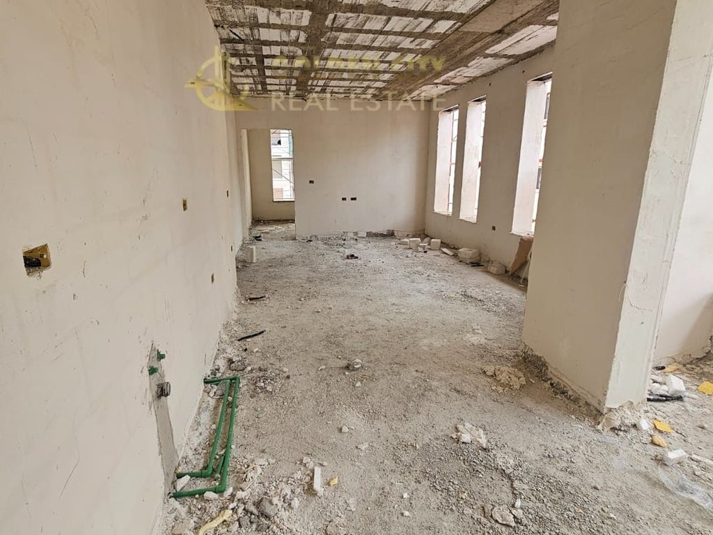 Shitet Apartament 1+1 1050€m2 Golem 