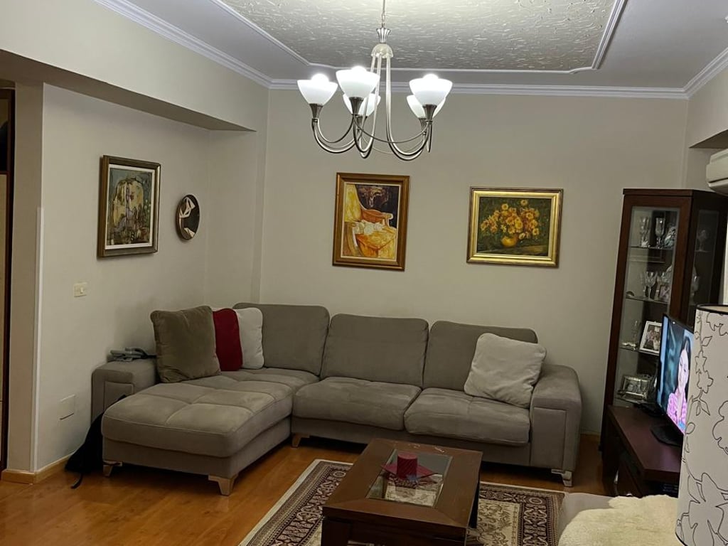 🏡 Apartament 2+1 me Qira – Blloku 🌆