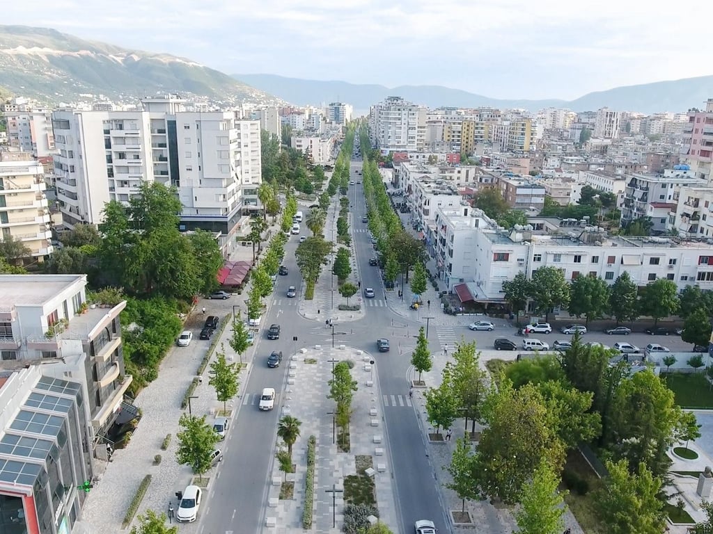 📢 House 2+1 for Rent in Vlorë – Near the Ambulance