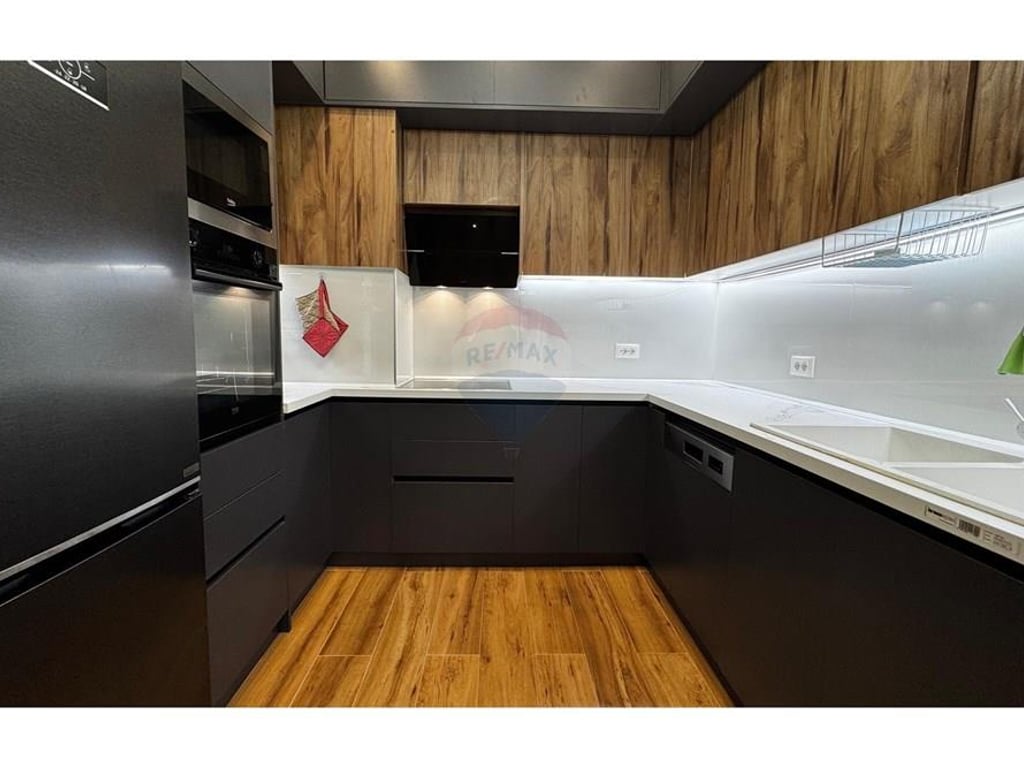2+1 apartment for rent at Fusha Aviacionit!