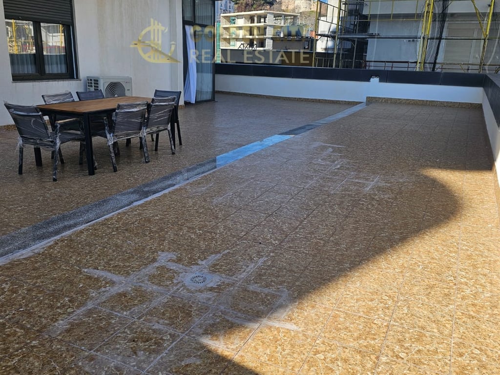 Shitet super apartament 2+1+2 me pamje detin.