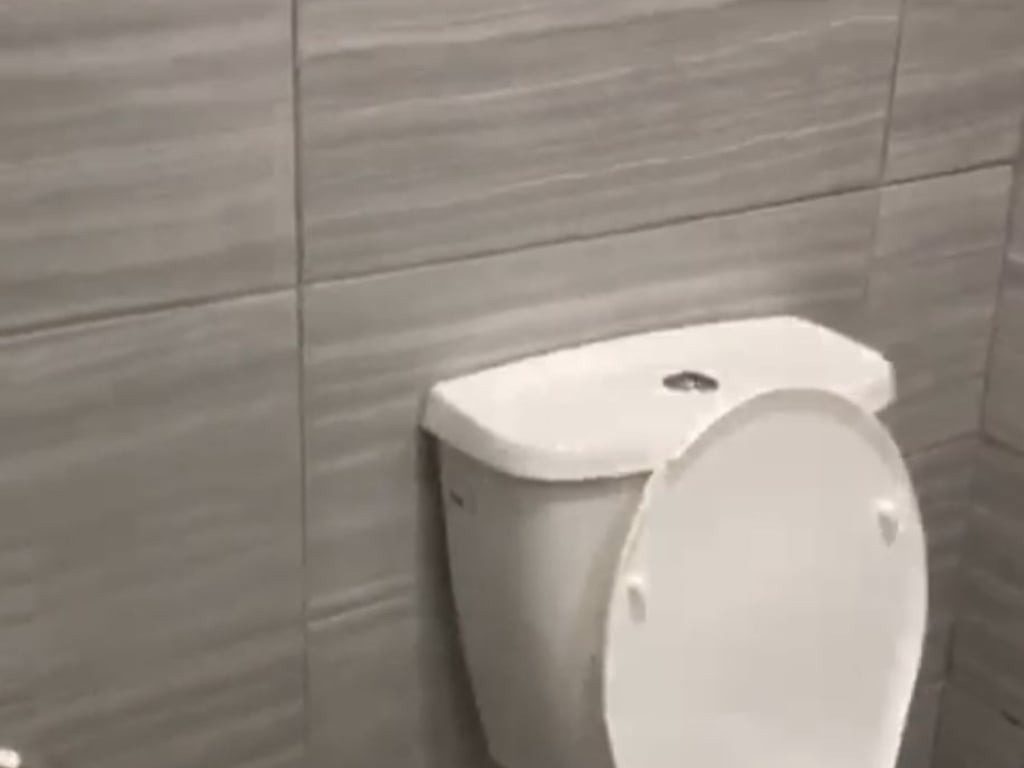 Jepet me qera Apartamenti 2+1+2,Astir prane Hotel Marinaj 450 mije leke