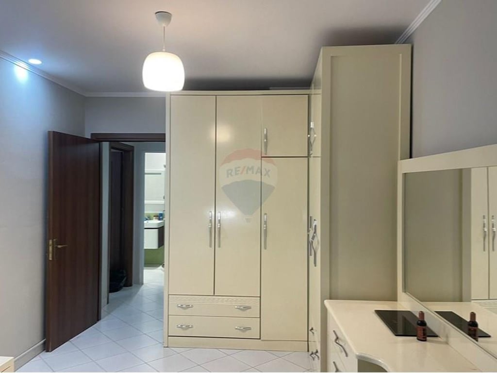 Jepet me qera apartamenti 1+1 ne Astir