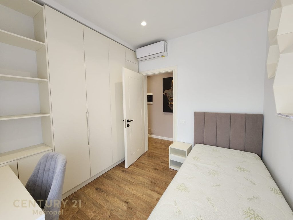 Affittasi 2+1 presso la Facoltà di Economia.