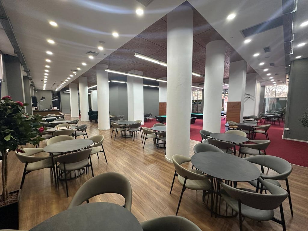 ✅️Okazion,🔥 Ambjent komercial për shitje me biznes aktiv (shetitorja Kavaljon, Kavajë