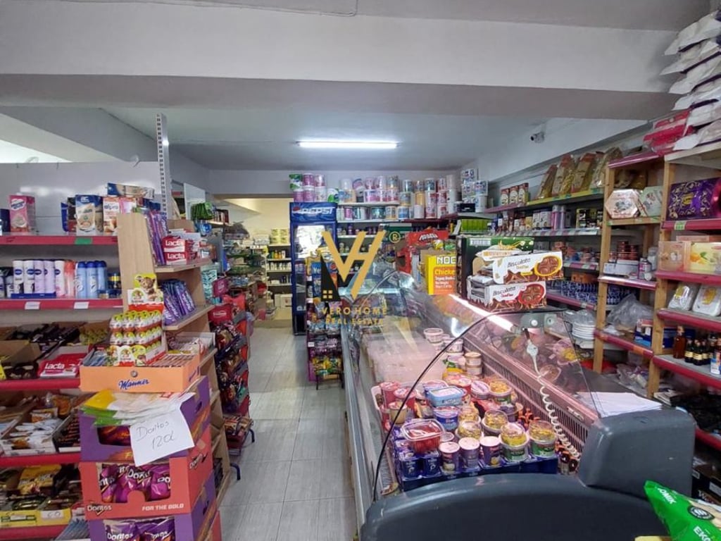180 M2 MARKET FOR RENT IN YZBERISHT 1,500 EURO