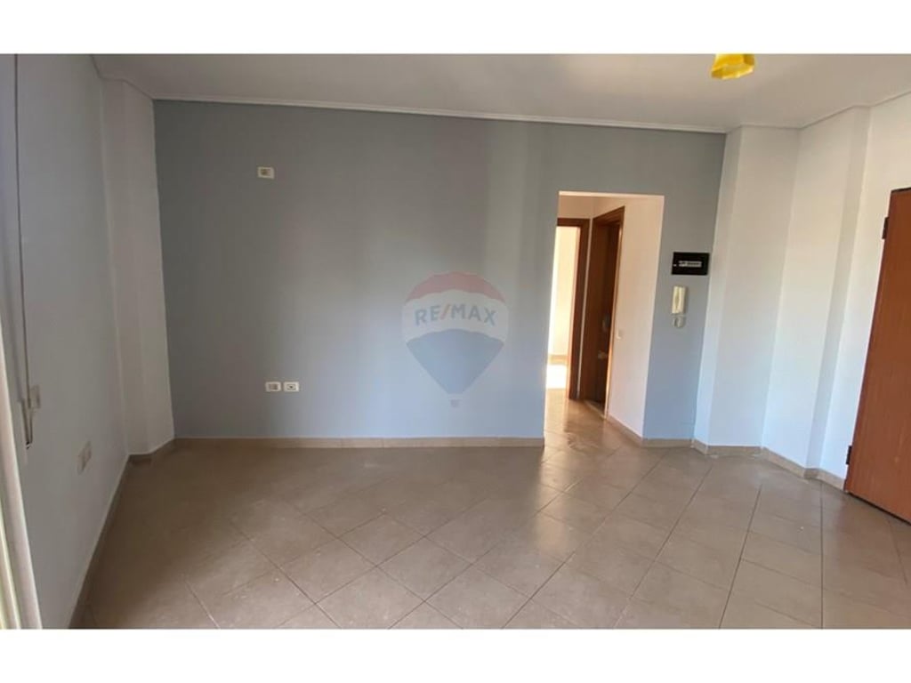 Jepet me qera 2+1+2 te Selvia