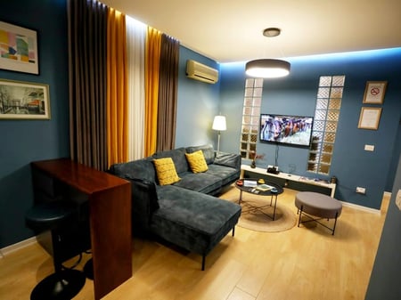 Apartament 2+1+ballkon per qira, perballe Tajvanit!