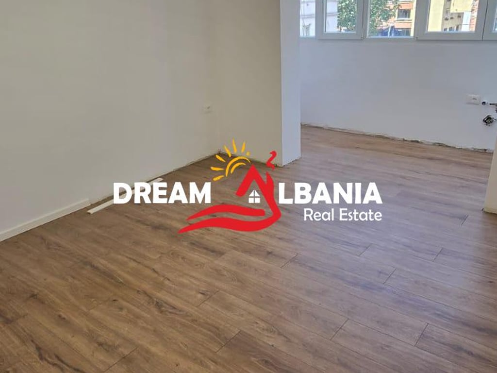 2+1 Apartment for Sale on Kavaja Street, near the German Hospital in Tirana (ID 4129520)