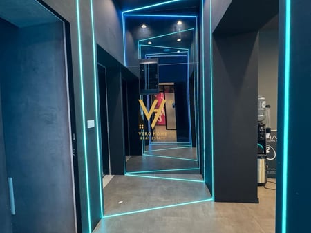 JEPET AMBIENT 100M2 ME QERA TE BLLOKU 2.200 EURO