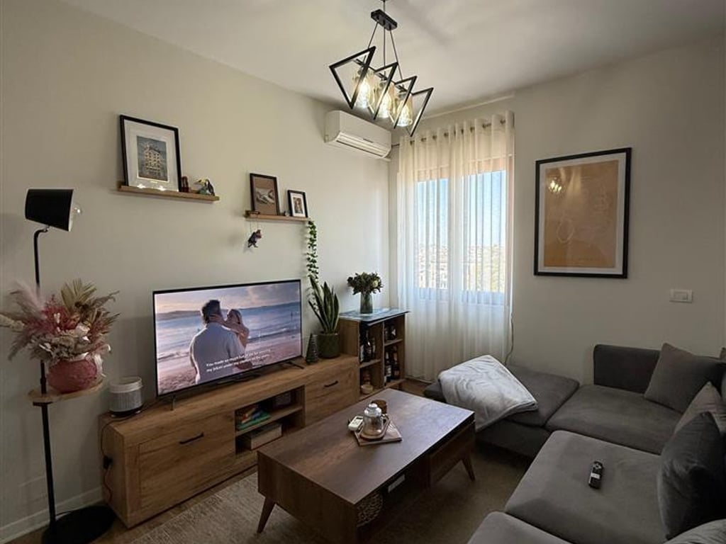 Vendesi Appartamento 1+1 a Kinostudio (ID B110434) Tirana