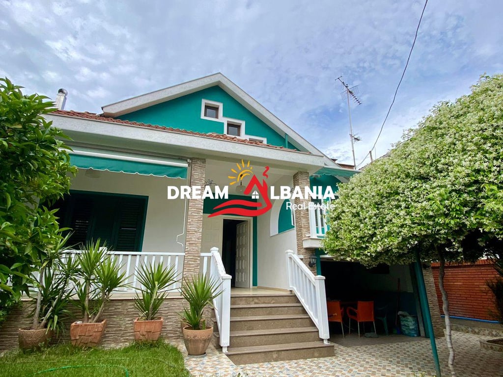 Residential Villa with Yard for Rent in Laprake (ID 4251329)