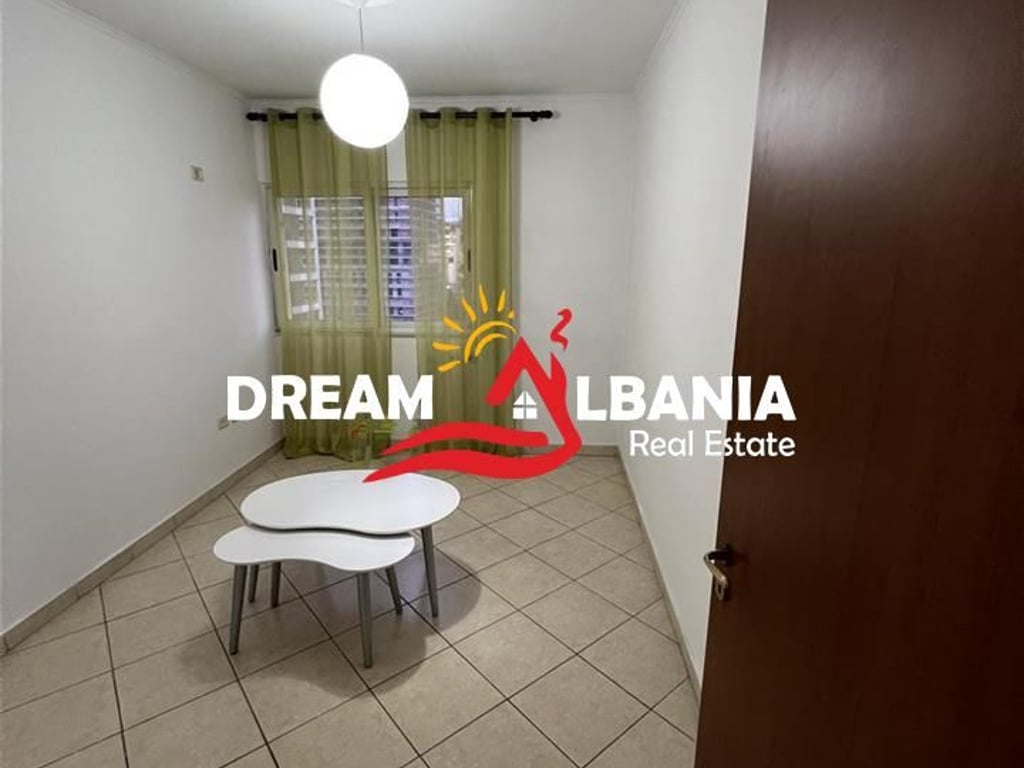 Apartament 2+1 me Qera tek Komuna e Parisit, Tirane (ID 42215239)
