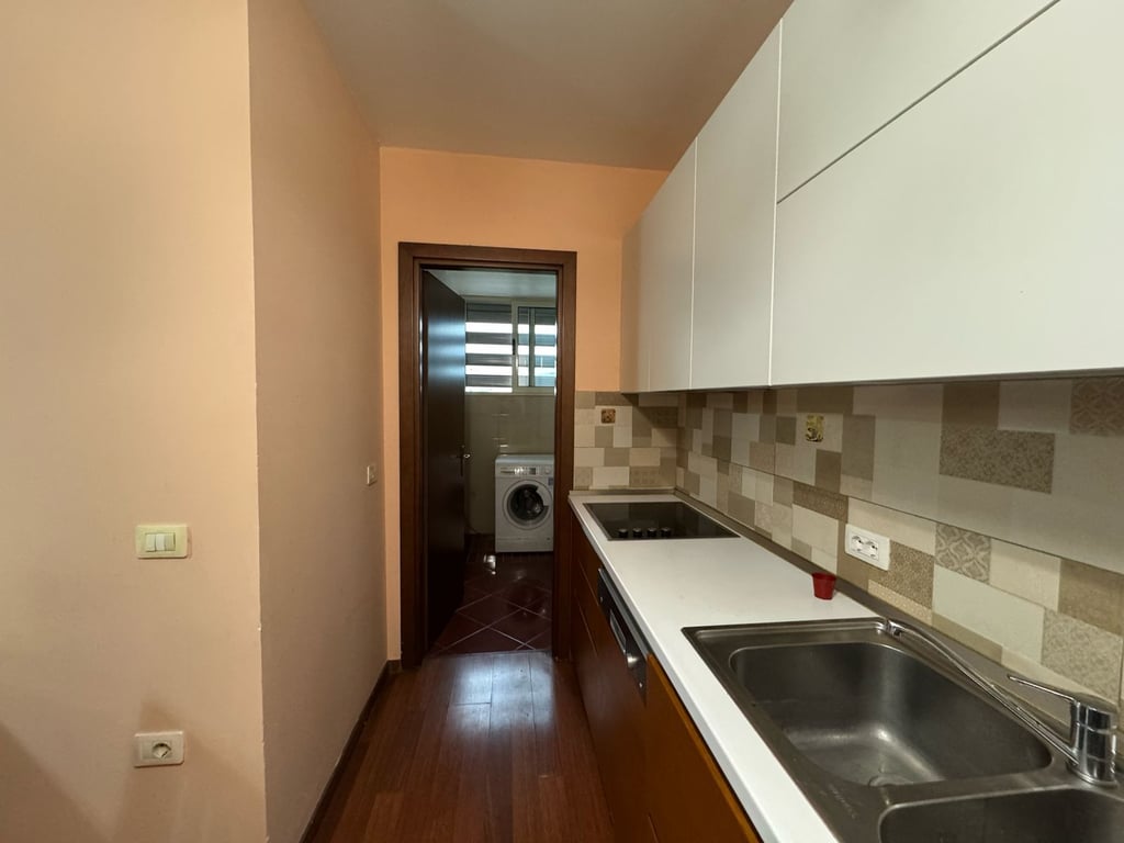 Ish Fusha e Aviacionit, apartament 2+1 per qira!