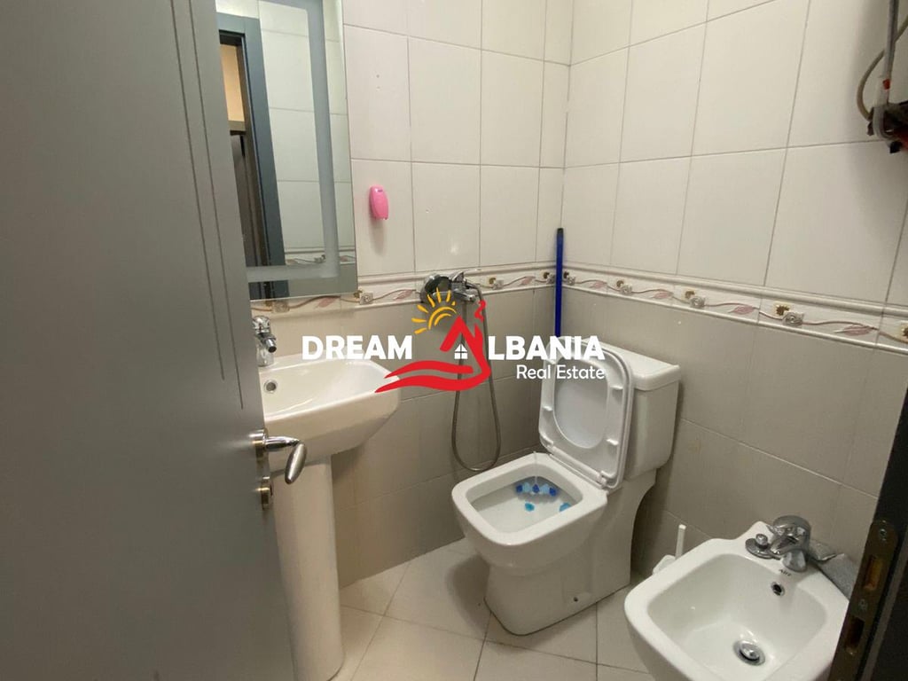 Office for rent on Myslym Shyri street (ID 42611219)