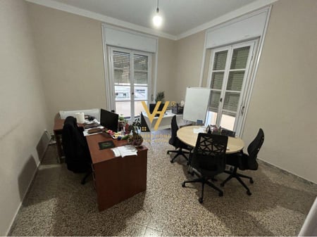 JEPET ZYRE 127 M2 ME QERA TE STADIUMI DINAMO 1.000 EURO