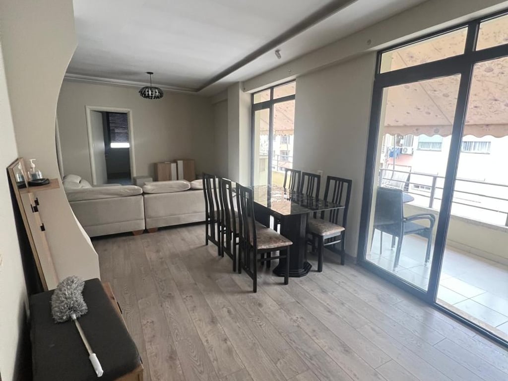 Apartament ne shitje 2+1