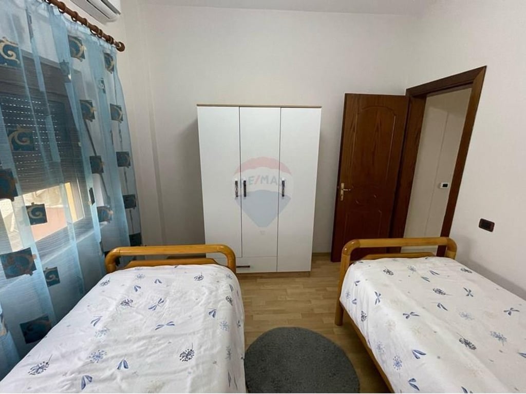 Apartament 2+1 me qira , sauk i vjeter