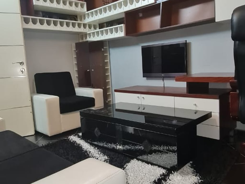 📌Jepet me Qira Apartament 3+1 – Bulevardi i Ri