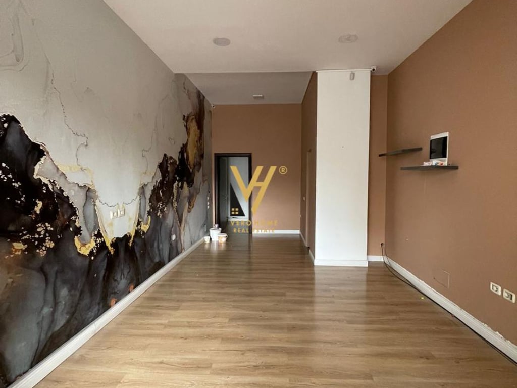 SHOPS FOR RENT 45 M2 IN KOMUNA E PARISIT 900 EURO