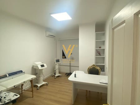 SPACE FOR RENT NEAR THE ZOO GARDEN 1,500 EURO