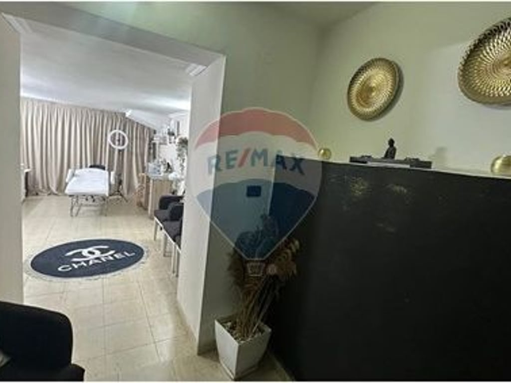 Dyqan me qira ne Bllok