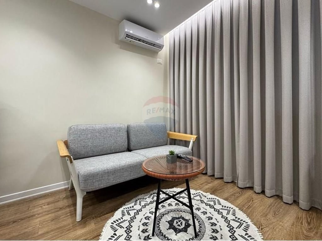 Apartments &amp; Studios for sale in New Market.