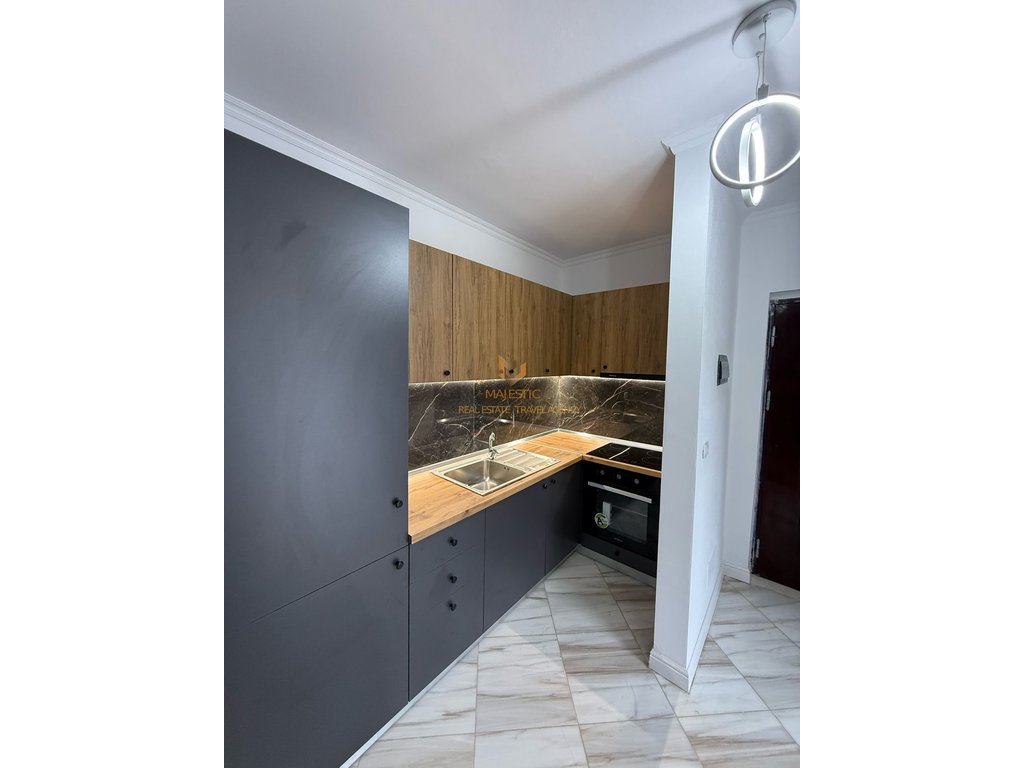 Apartment 1+1 for sale at Shkembi Kavajes.